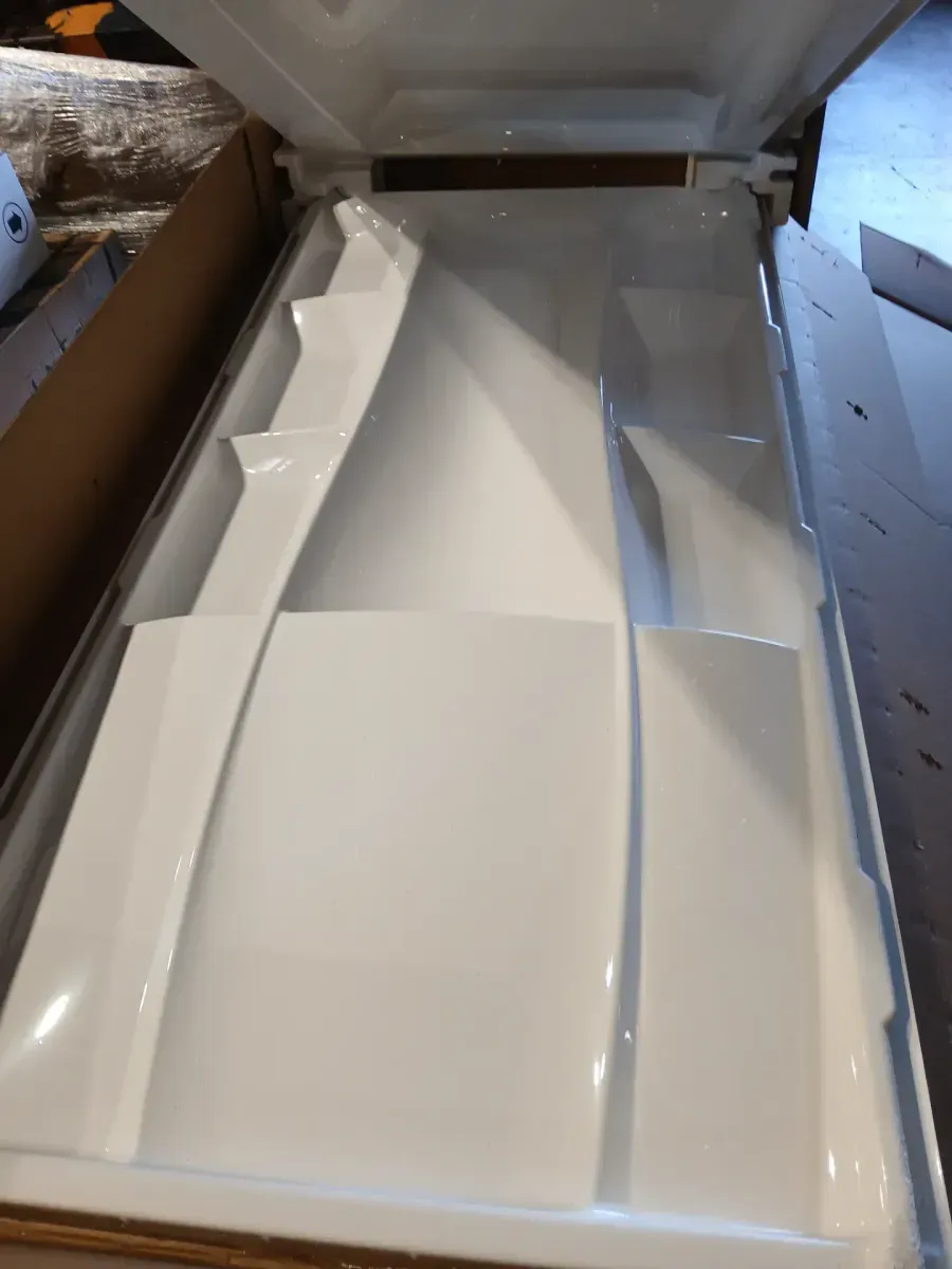 There are 8 pieces of bathroom floor and wall tile; they are in very good condition. - image 9