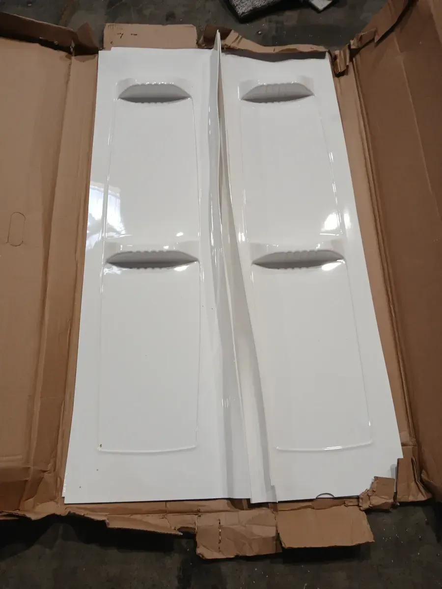 There are 8 pieces of bathroom floor and wall tile; they are in very good condition. - image 15