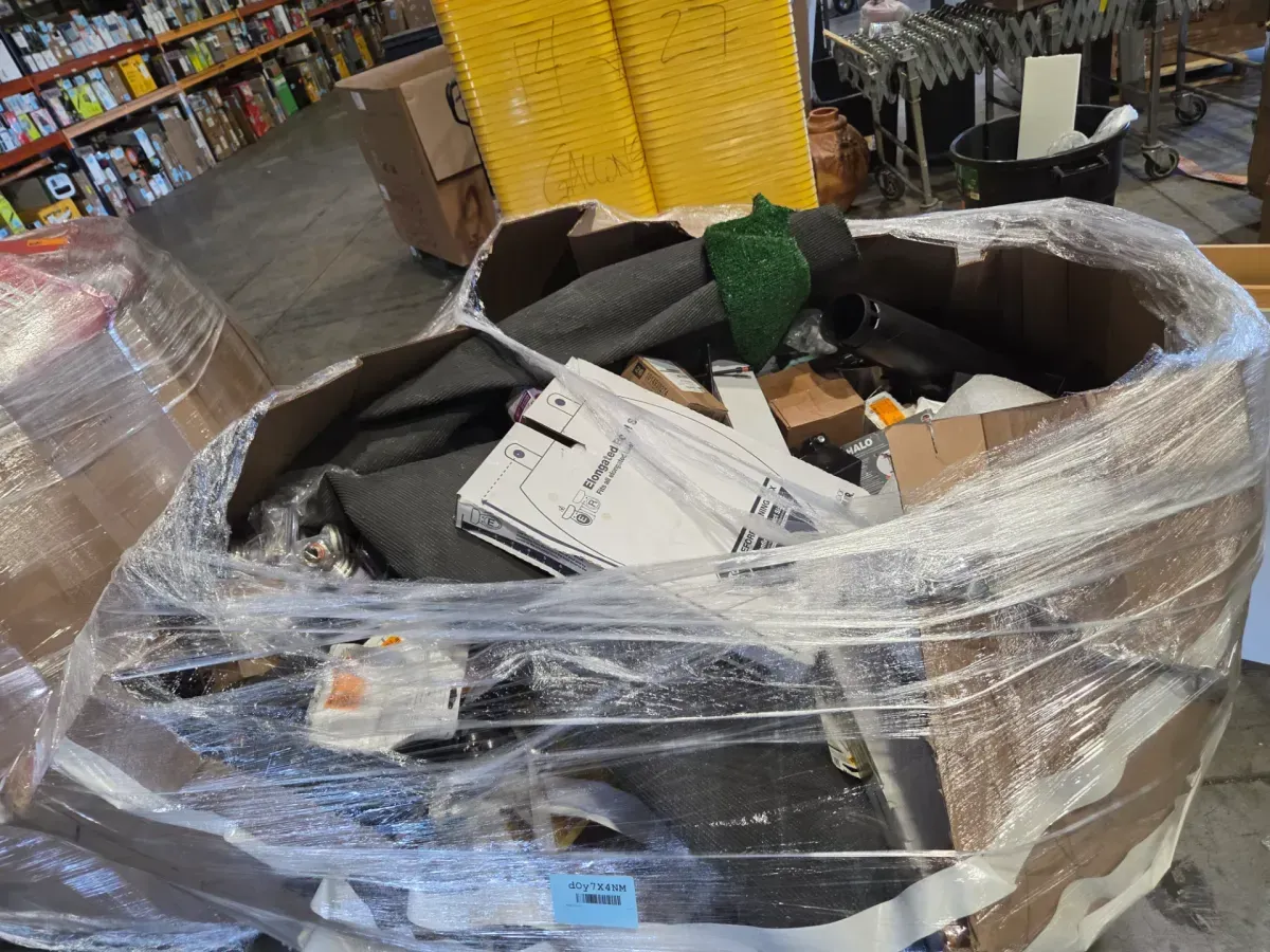 Mix home depot pallete  - image 3