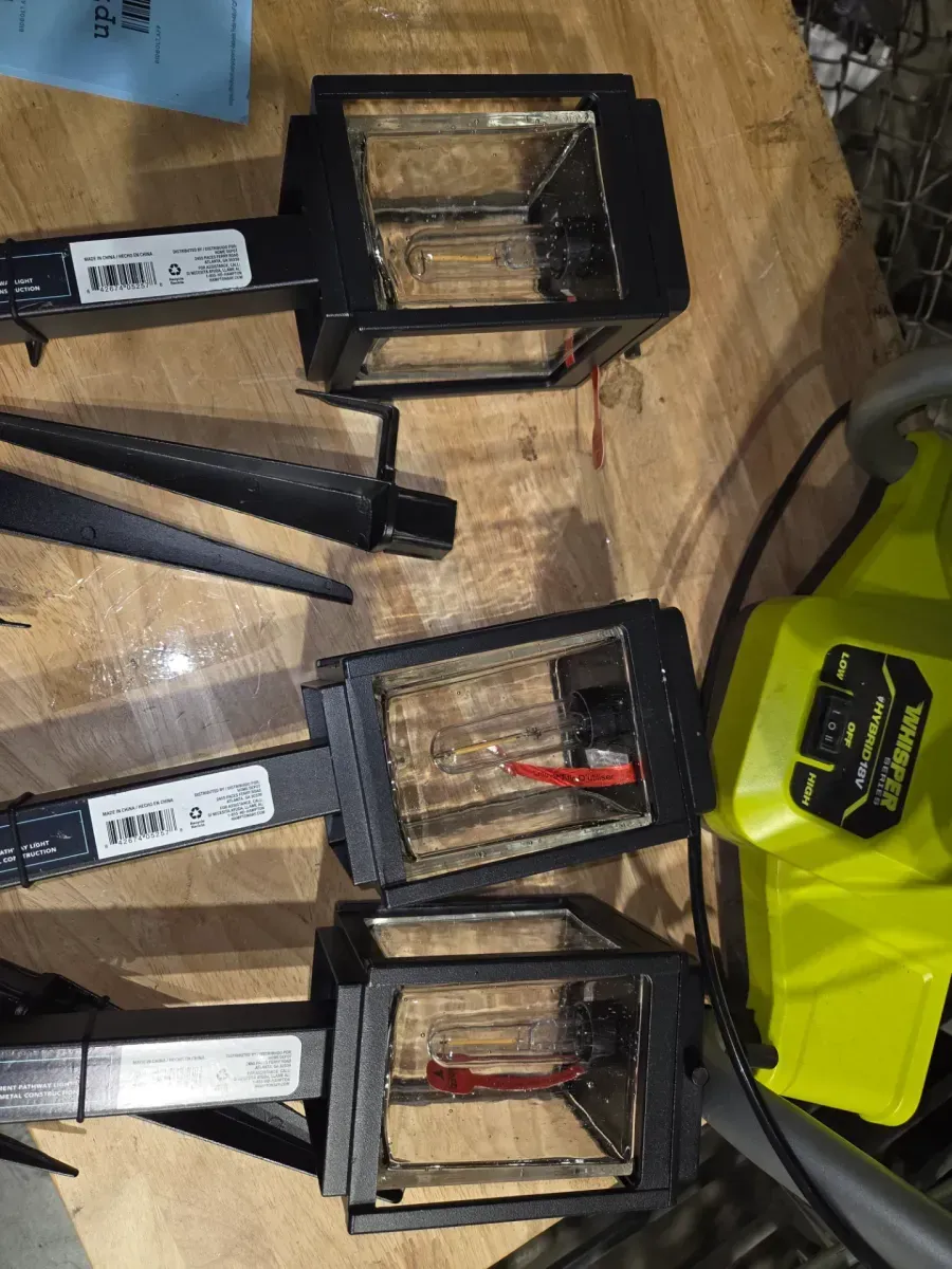 *** Pack of 3 *** Leeds Solar Black LED Path Light with Vintage Bulb & Seedy Glass Lens; 20 Lumens - image 3