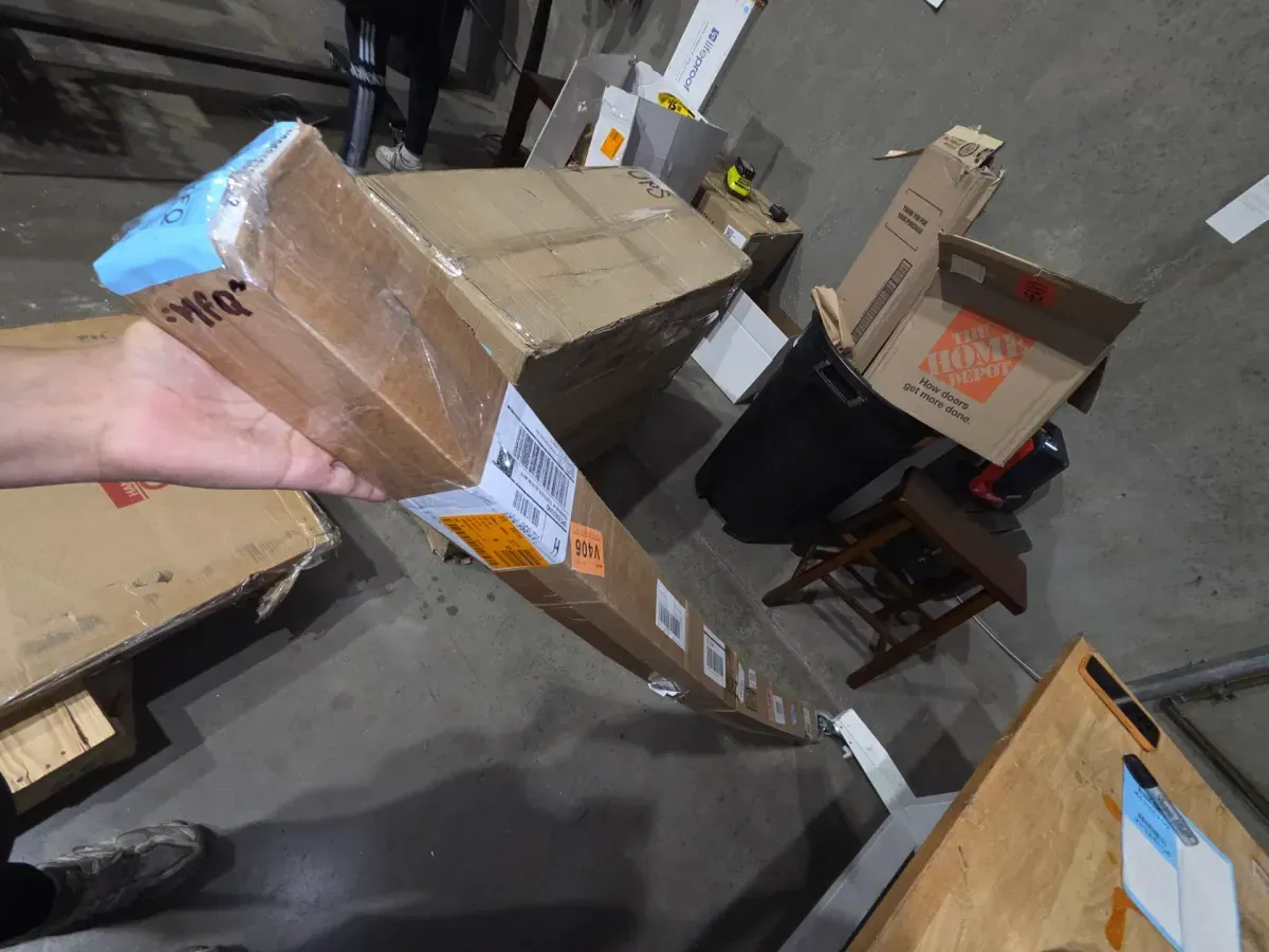 6 ft. x 10 ft. Composite Vinyl Black Chain Link Privacy Fence Slat - image 6