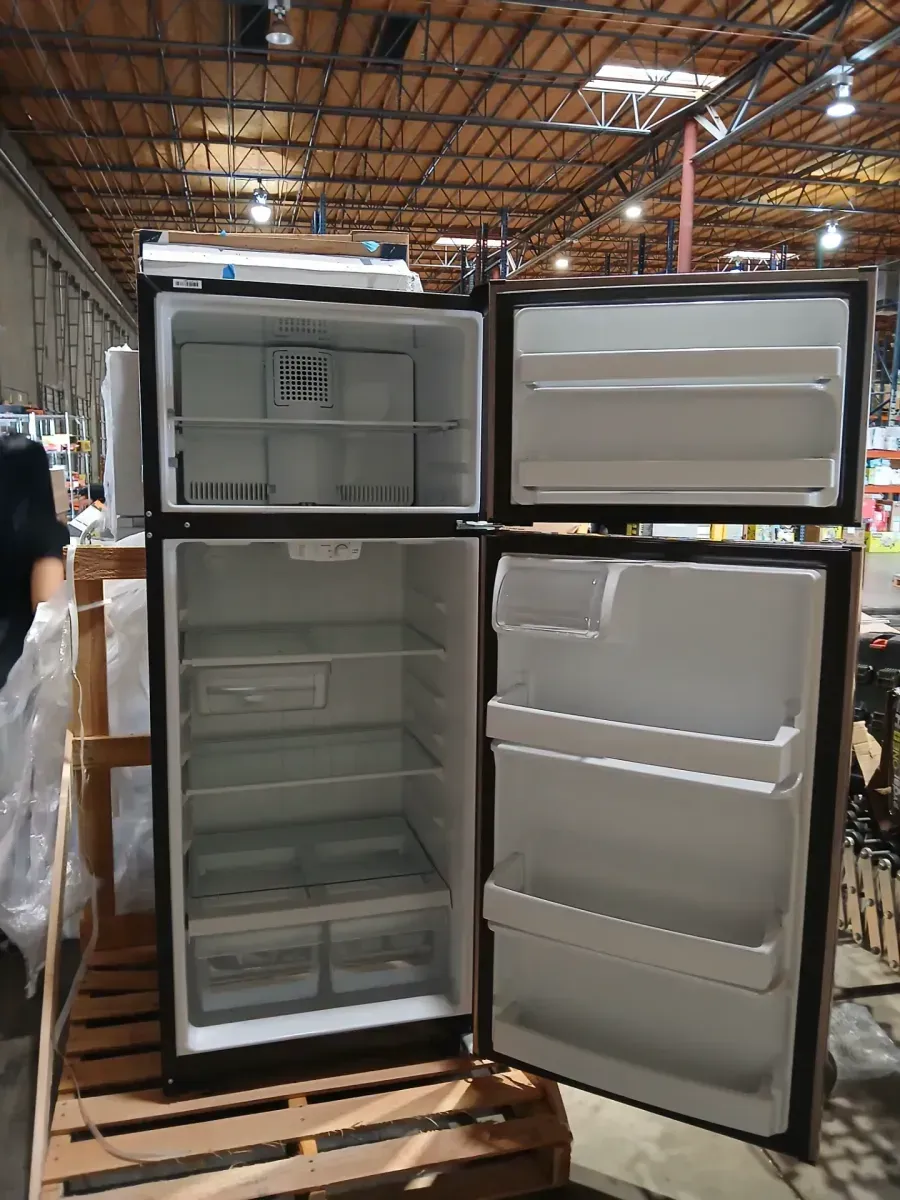 GE Stainless Steel Top-Freezer Refrigerator Ice Maker Model GIE18GSNDRSS - image 1