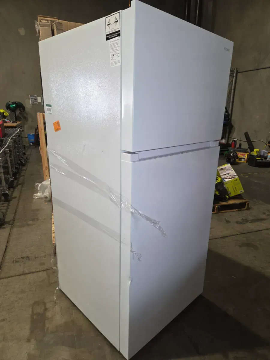 18 cu. ft. Top Freezer Refrigerator in White with ENERGY STAR Garage Ready - image 4