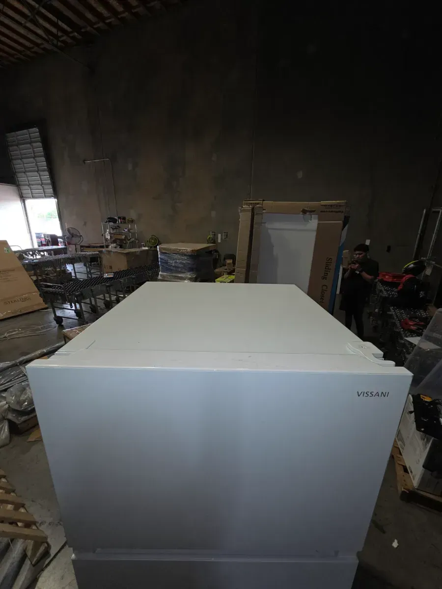 18 cu. ft. Top Freezer Refrigerator in White with ENERGY STAR Garage Ready - image 8