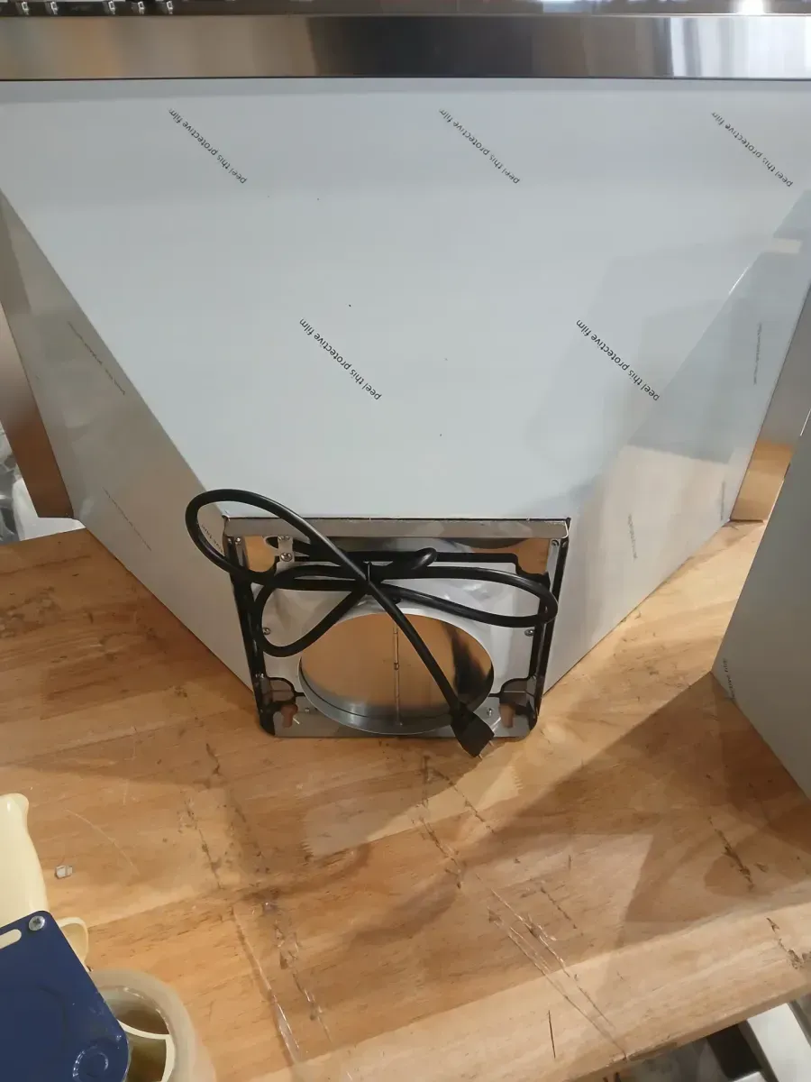 30 in. 400 CFM Convertible Vent Wall Mount Range Hood with LED Lighting - Stainless Steel - image 4