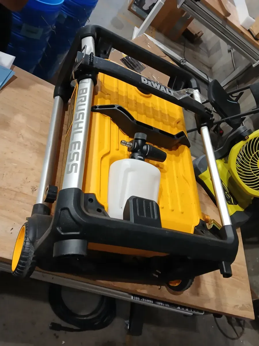 *** Pack of 5 *** 5 Gal. Chargers NFL Bucket - image 2