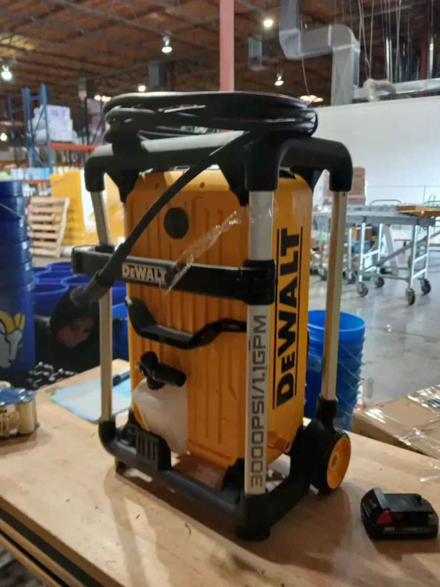 *** Pack of 5 *** 5 Gal. Chargers NFL Bucket - image 3