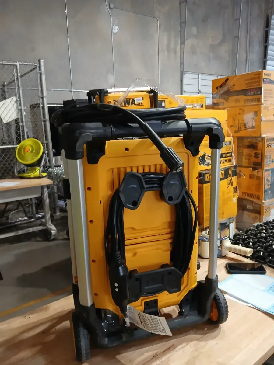 *** Pack of 5 *** 5 Gal. Chargers NFL Bucket - image 4