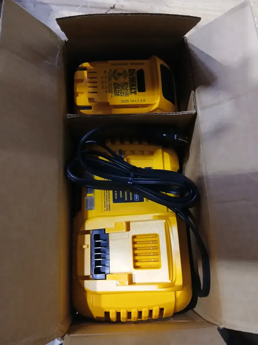 FLEXVOLT 60V MAX Cordless Brushless 8-1/4 in. Table Saw Kit with (1) FLEXVOLT 6.0Ah Battery - image 2