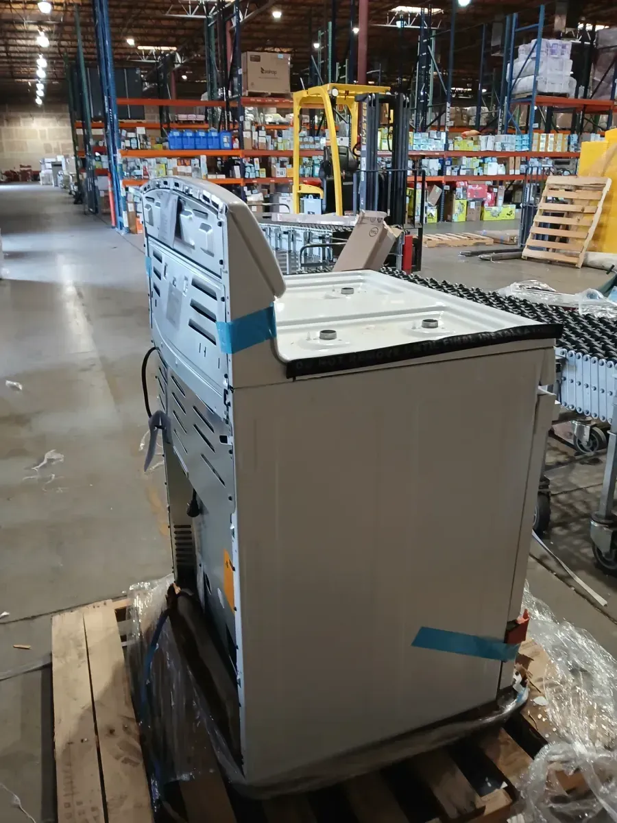 ***It is missing  not have the front glass.***30 in. 4 Burners Freestanding Gas Range in White with No Preheat Mode - image 4