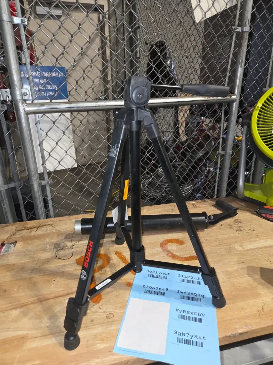 Factory Reconditioned 100 ft. Green Combination Self Leveling Laser and Mount Plus Compact Tripod with Extendable Height - image 3