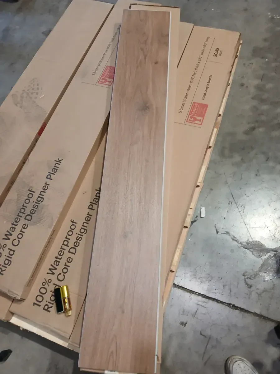 ***cases of 7(sq. ft./Cases 213.5)***French Oak Melrose 20 MIL 9.1 in. x 60 in. Click Lock Waterproof Luxury Vinyl Plank Flooring (30.5) CXS - image 1