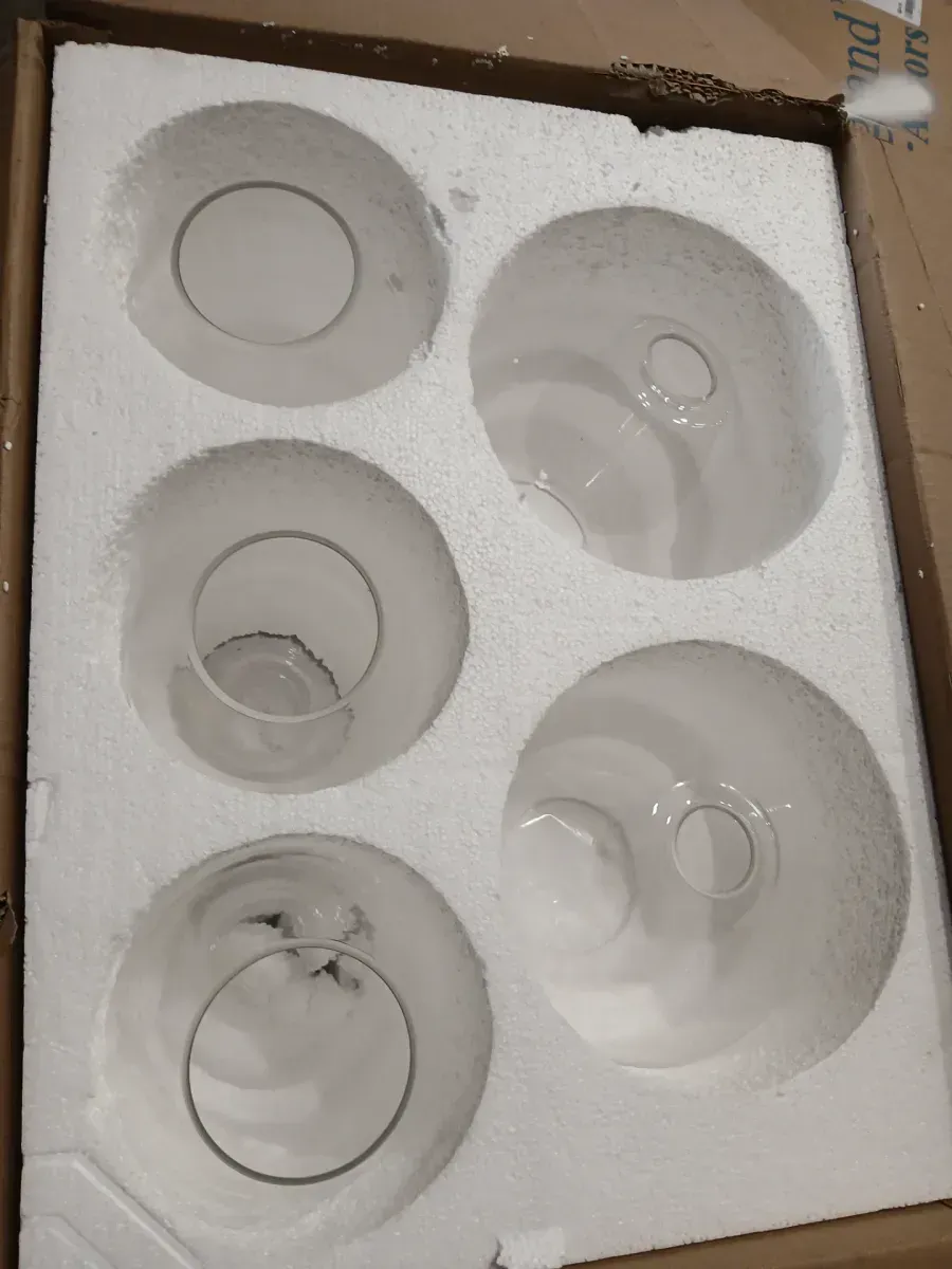 *** Pack of 5 (2 of the dimensions shown in the photo, and the other 3 of different dimensions) *** Conical clear glass shade with neckless mount, for pendant lamps or chandeliers. - image 6