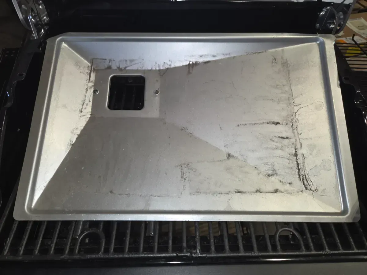 4-Burner Propane Gas Grill in Black with Stainless Steel Main Lid - image 5