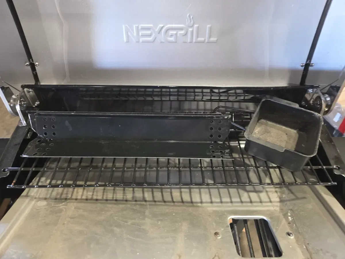 4-Burner Propane Gas Grill in Black with Stainless Steel Main Lid - image 7