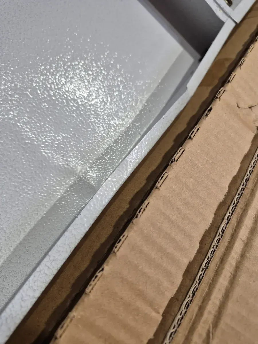 *** It is missing the key, and the metal is slightly bent.*** Gladiator Large Gearbox Heavy-duty four-shelf storage for tools and supplies - image 4