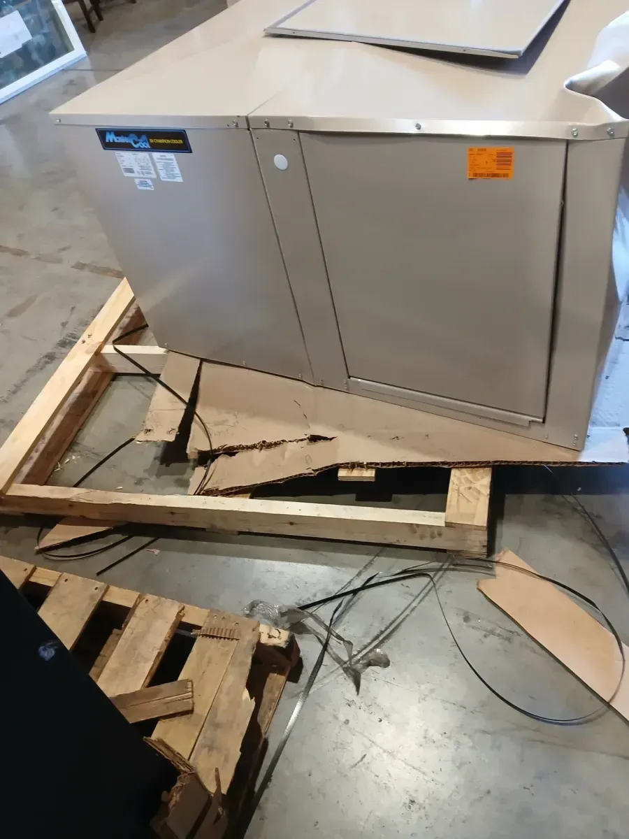 *** has major dents ***5000 CFM 2-Speed Down-Draft Roof 12 in. Media Evaporative Cooler for 1650 sq. ft. (Motor Not Included) - image 5