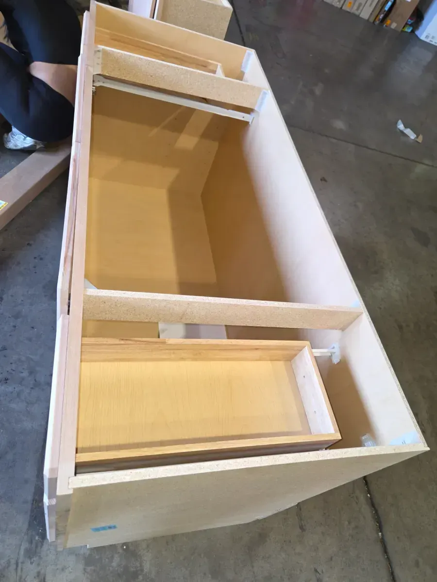 Set 2 cabinets (1 lower , 1 upper ) - image 4