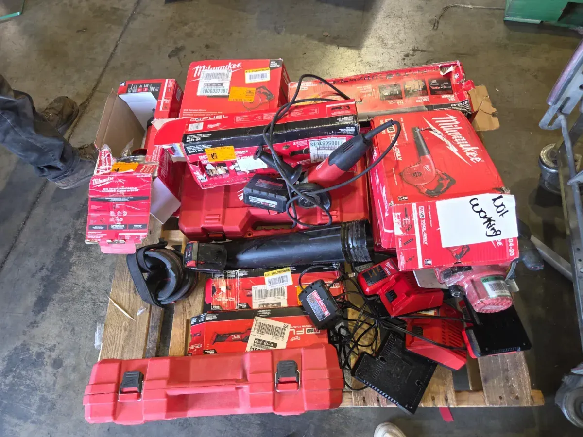 Pallete of 25 non functional Milwaukee tools - image 4