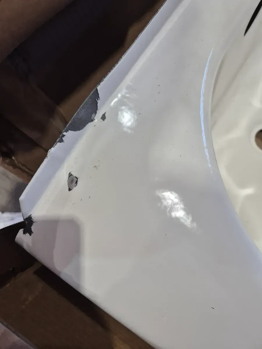 Pallet of bathtubs - image 3