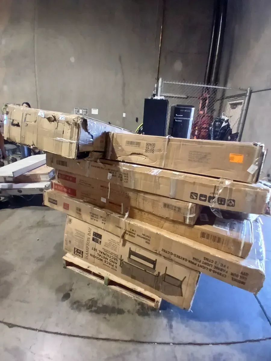 Palette of incomplete items - image 2