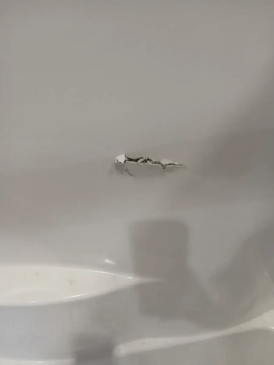 ***has a bit of damage ***Everyday Acrylx 60 in. x 30 in. x 72 in. Rectangular Tub Shower Combo Unit with Left Drain in White - image 4