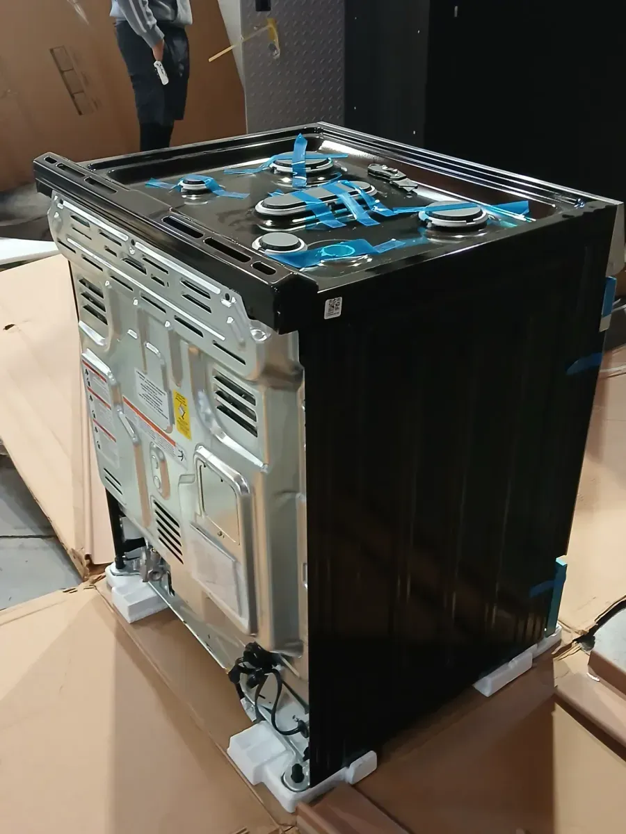 Frigidaire 30 In. Stainless Steel Front Control Gas Range With Quick Boil - image 3