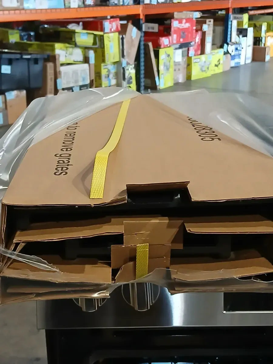 Frigidaire 30 In. Stainless Steel Front Control Gas Range With Quick Boil - image 5