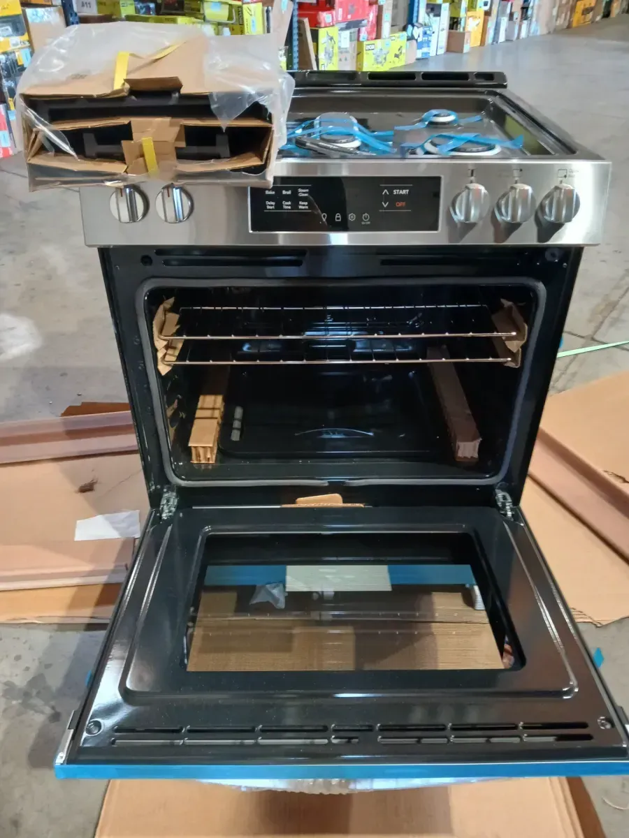 Frigidaire 30 In. Stainless Steel Front Control Gas Range With Quick Boil - image 6