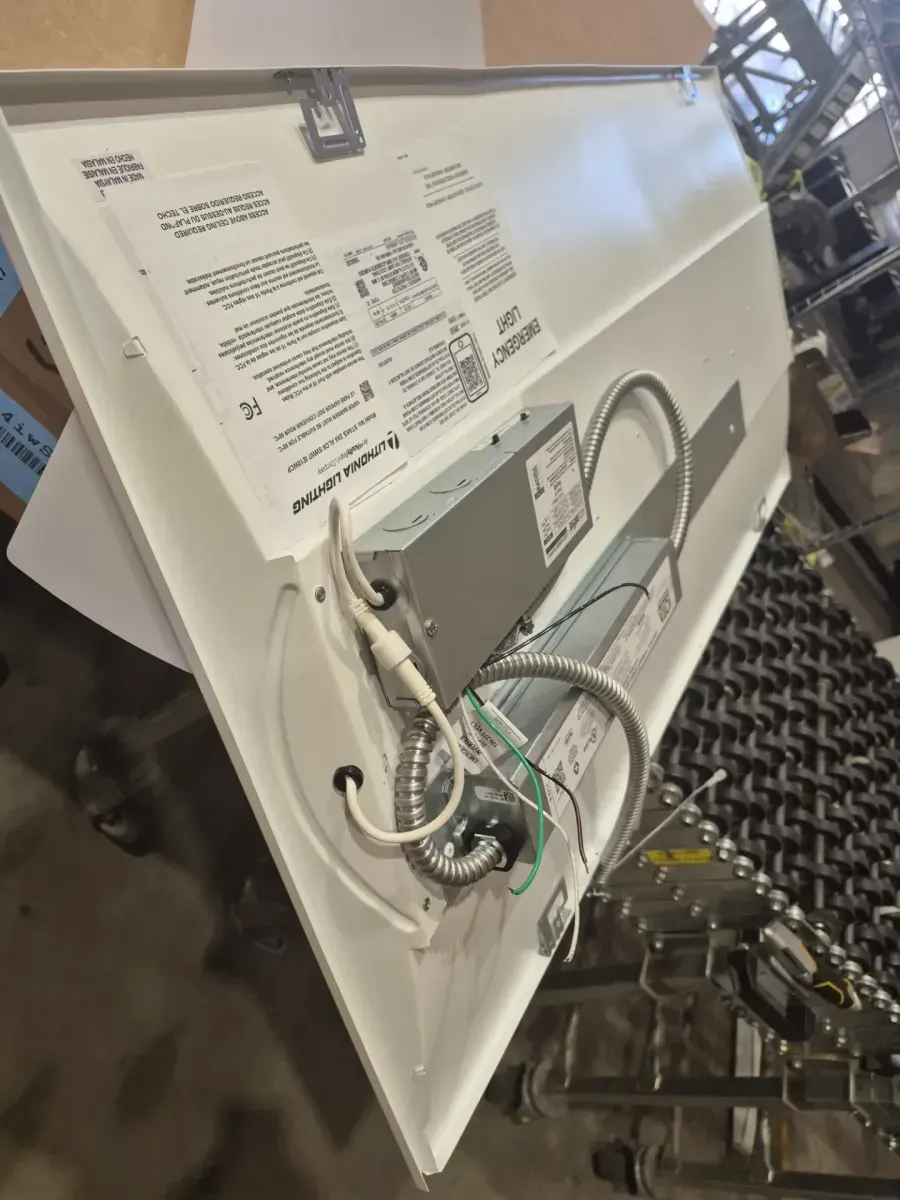 Contractor Select STAKS 2 ft. x 4 ft. 4000/5000/6000 Lumens White Integrated LED Troffer with Battery Backup - image 4