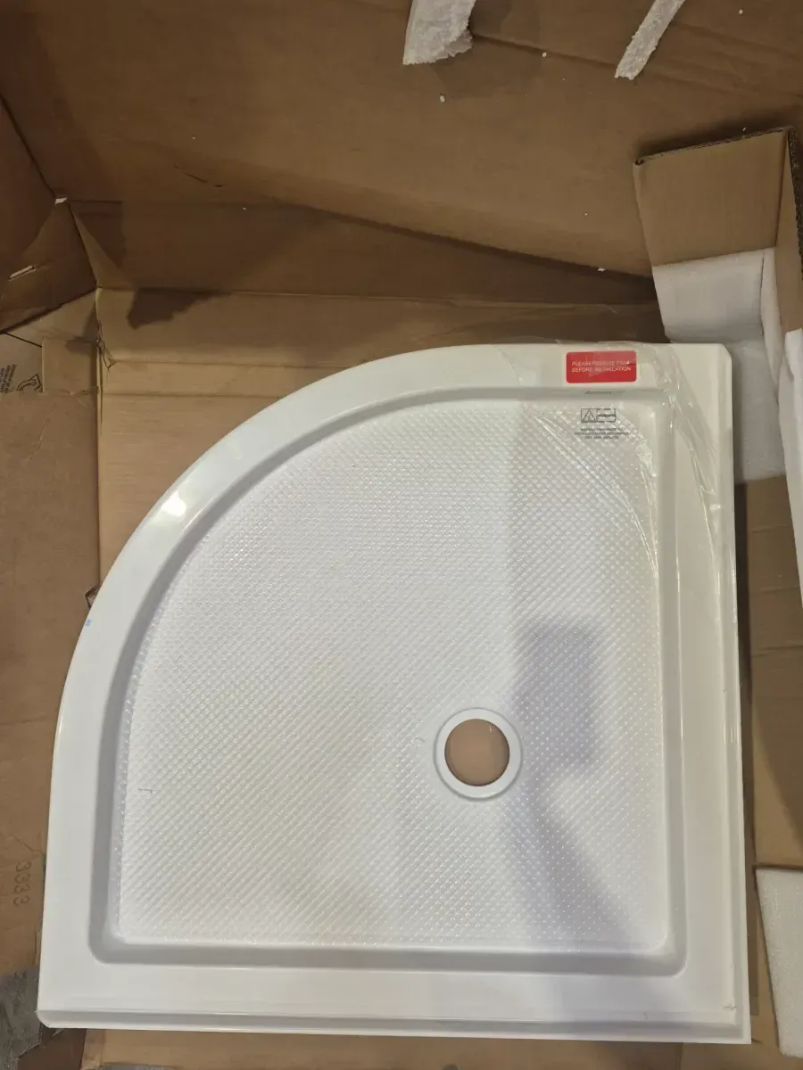 Pallet of bathroom wall and floor tiles (4 floor tiles, 2 wall tiles) - image 3