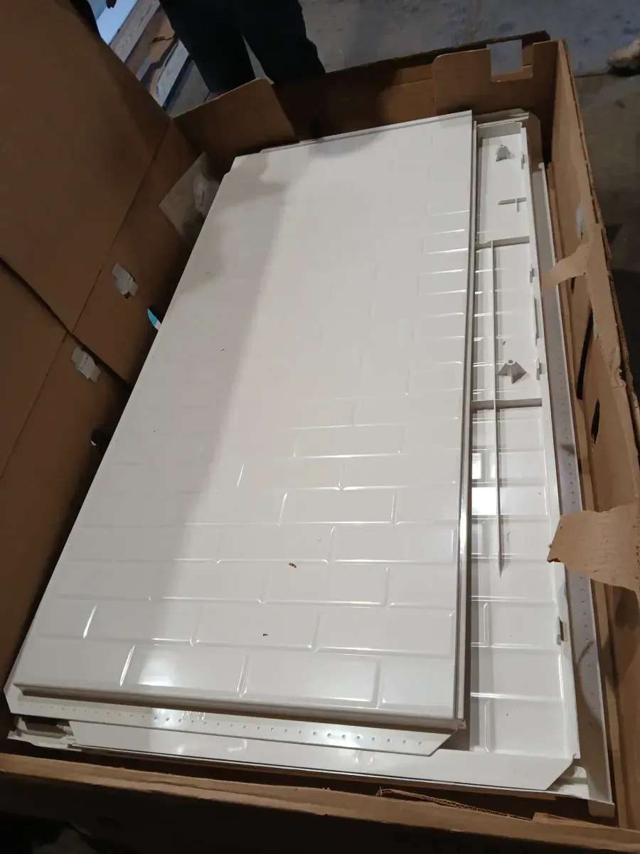 Pallet of bathroom wall and floor   - image 5