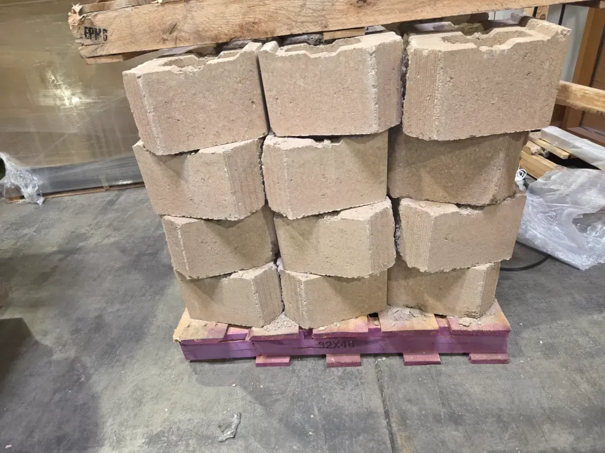 ***There are only 36.***Diamond 10D 6 in. x 15.75 in. x 10 in. Tan Concrete Retaining Wall Block (40- Piece/Pallet) - image 2