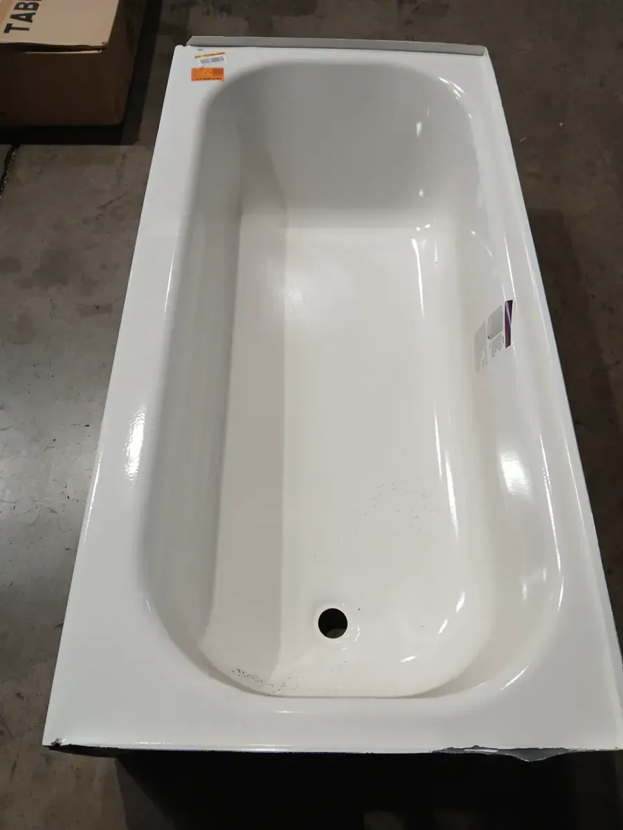 A pallet of bathtubs in various sizes and shapes; one of the four is cracked at the corner. - image 7
