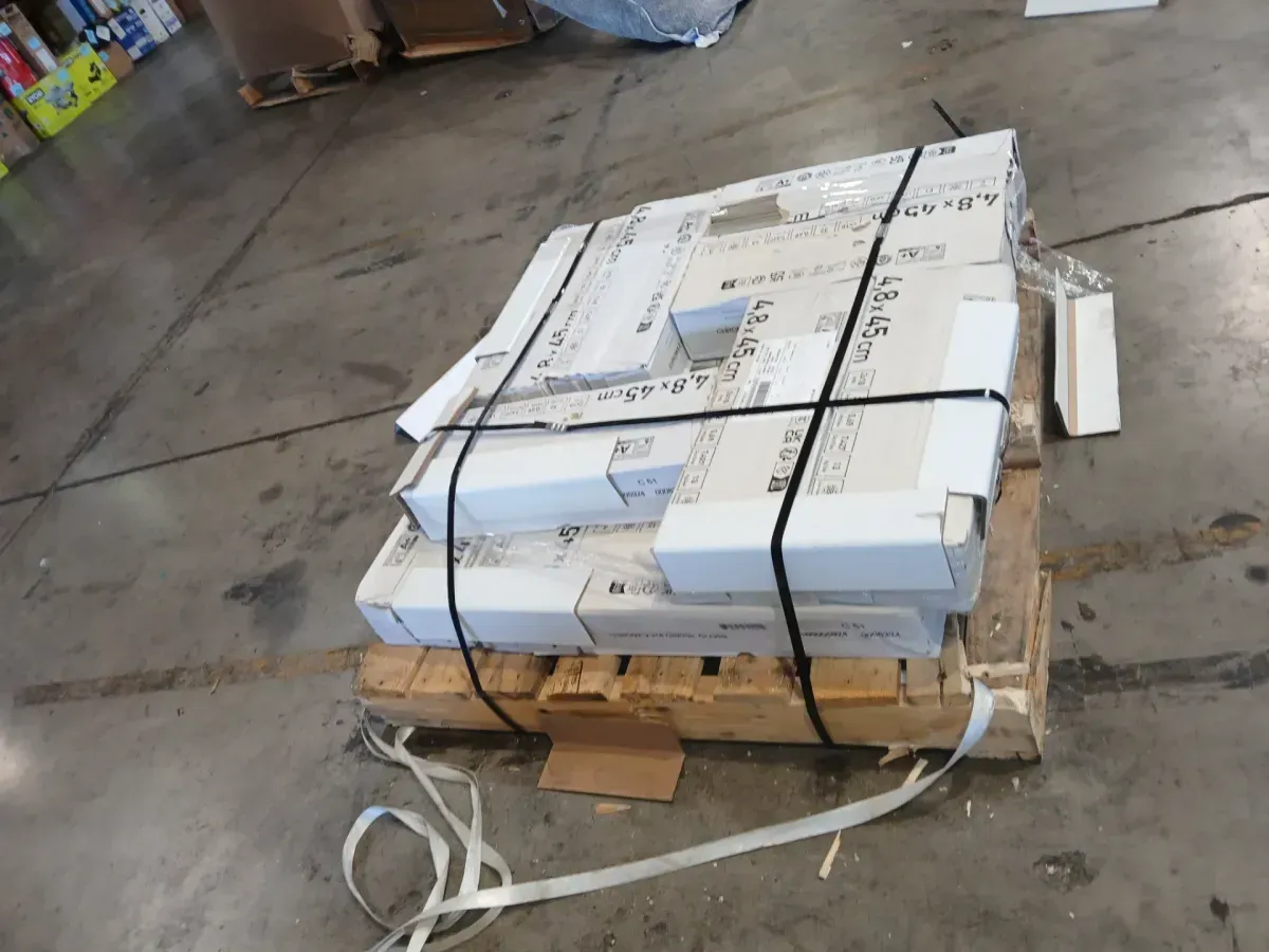 *** Case of 15 (111.3 sq. ft./Case)*** Chroma 2 in. x 18 in. Green Porcelain Subway Tile (7.42 sq. ft./Case) - image 4