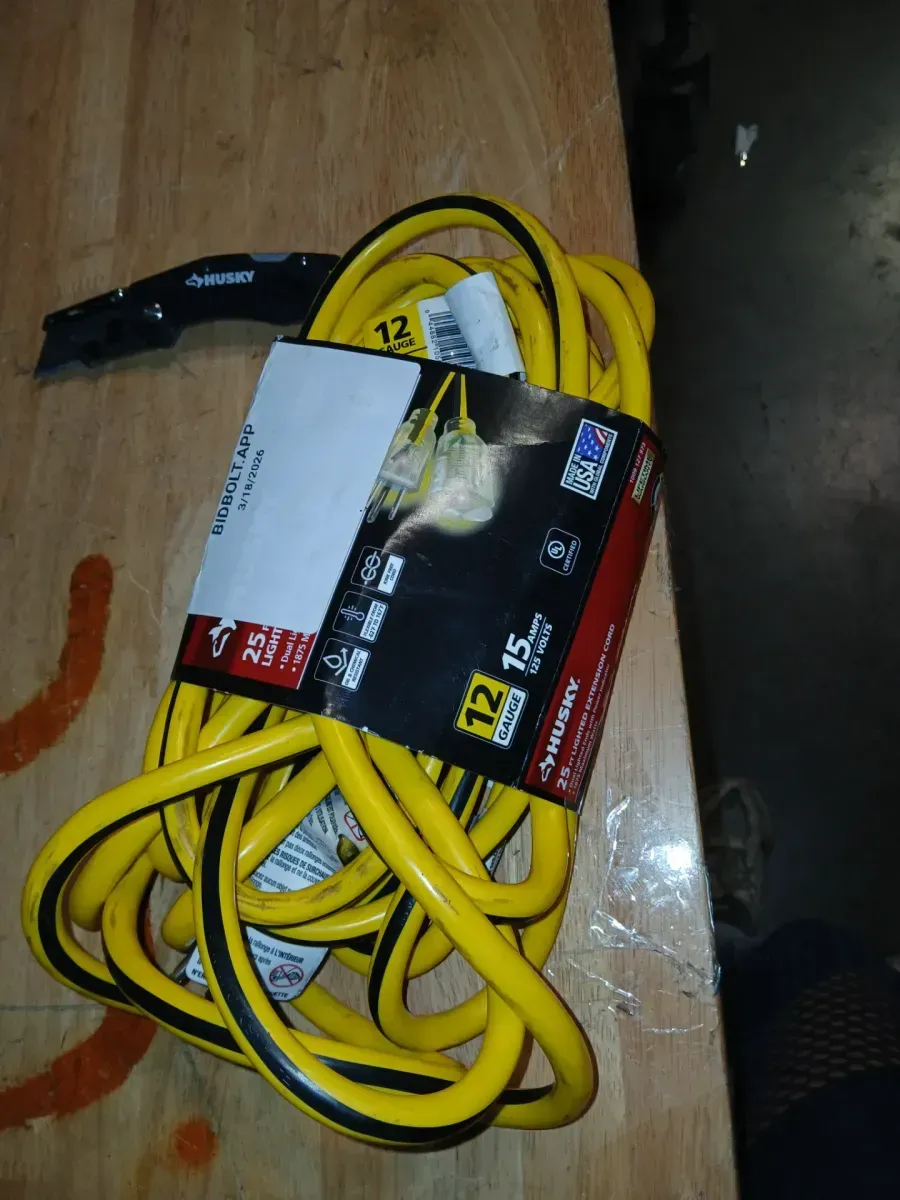 25 ft. 14/3 Medium Duty Indoor/Outdoor Extension Cord with Lighted End, Yellow - image 3