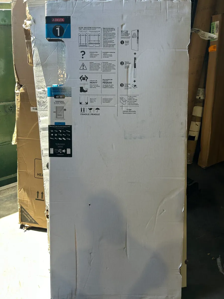 Delta Shower door - image 2