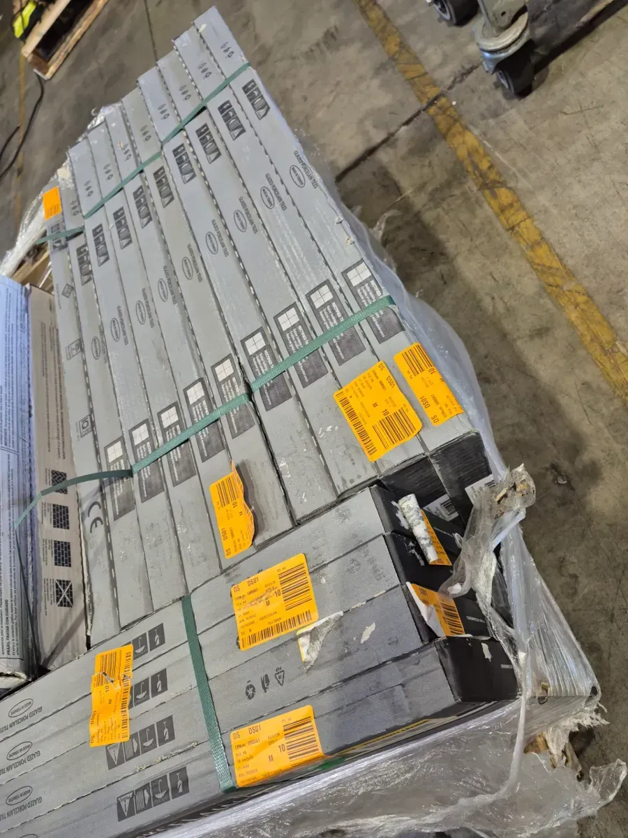 Cases of 14 (198.8 sq. ft)  Fusion 16 in. x 32 in. Matte Marble Look Porcelain Marble Look Floor Tile (14.20 sq. ft./Case) - image 4