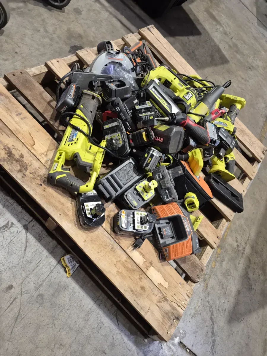 Pallet of 25 Non-Functional Tools Various Brands: RYOBI and RIDGID - image 1