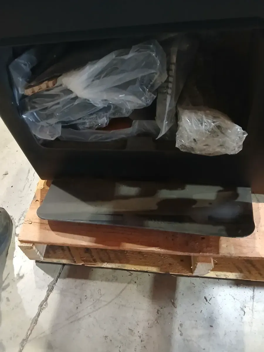 Medium 2,200 sq. ft. EPA Certified Wood Stove with Pedestal and Stainless Steel Ash Lip - image 7