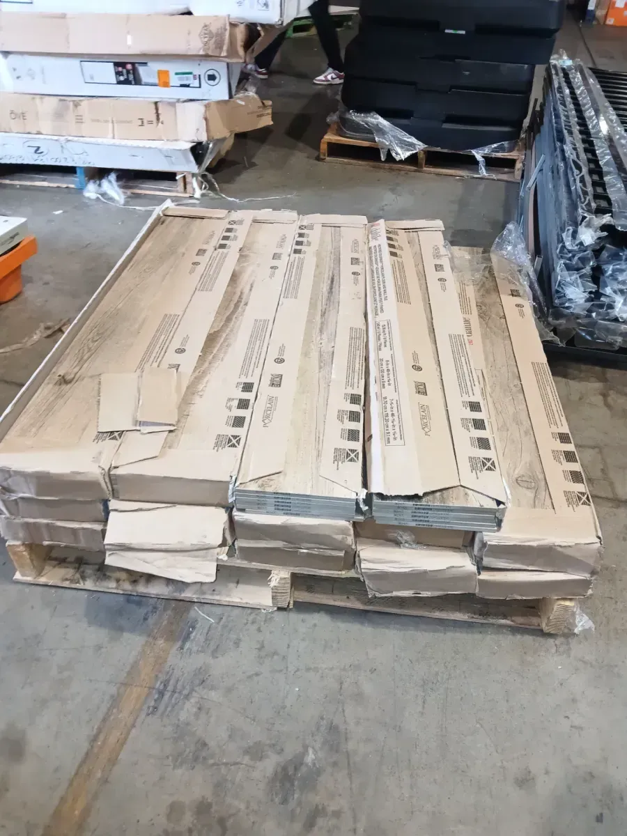 *** Pallet of 14 case (212.8sq. ft./Case)*** Laurelwood Cream 8 in. x 47 in. Color Body Porcelain Floor and Wall Tile (15.2 sq. ft./Case) - image 3