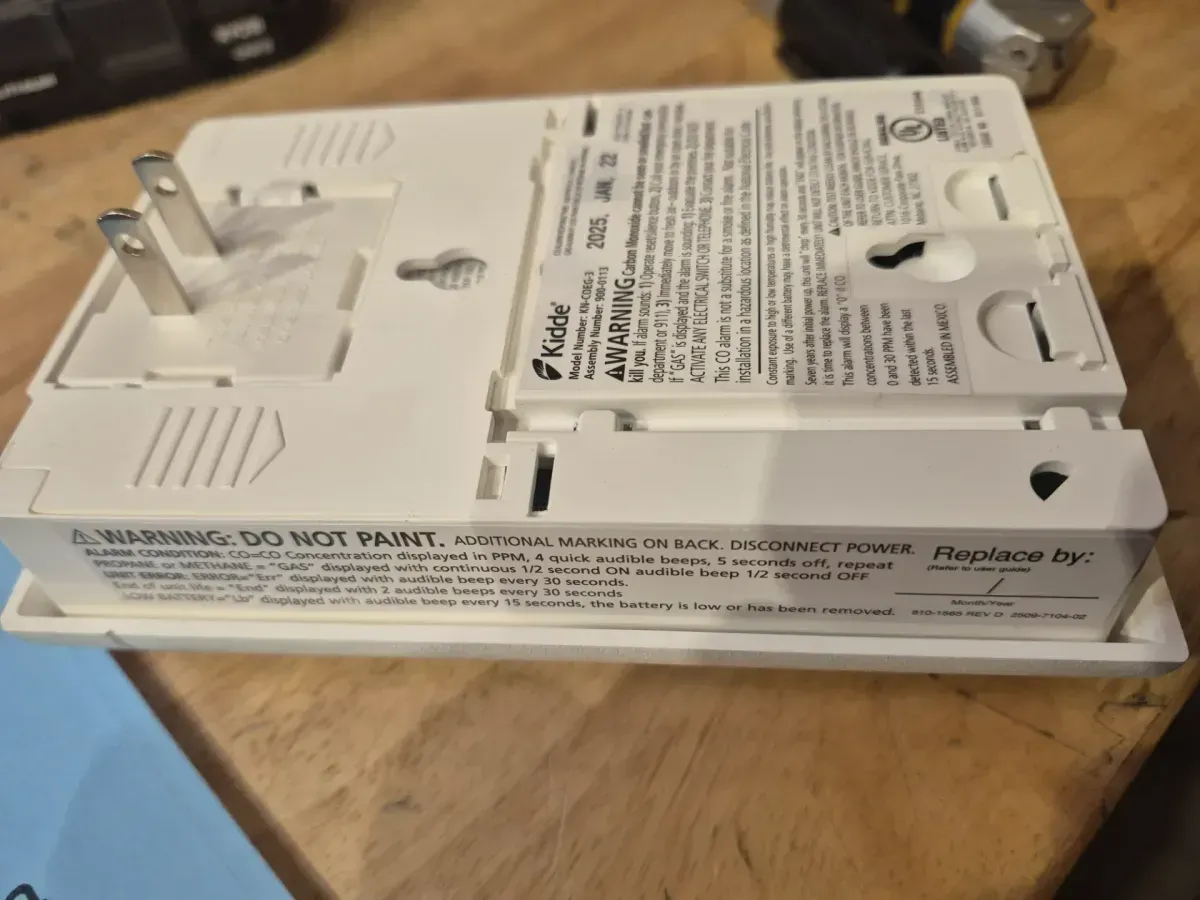 Firex Plug-In Explosive Gas and Carbon Monoxide Detector, 9V Battery Backup, 900-0113 - image 4