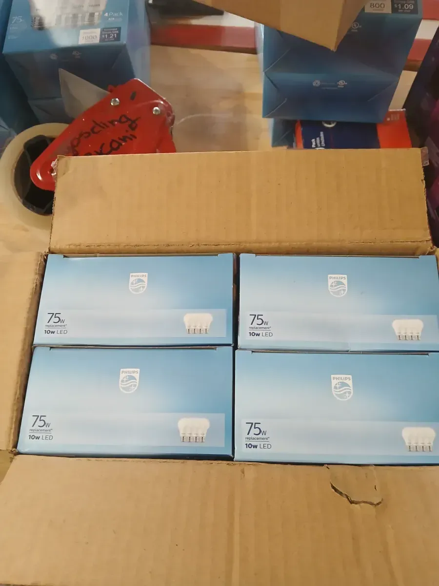 75-Watt Equivalent A19 Non-Dimmable General Purpose E26 Medium Base LED Light Bulb, Daylight 5000K (12-Pack) - image 4