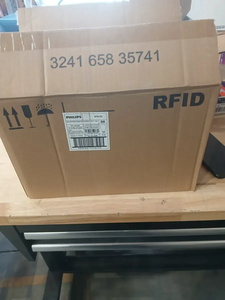 ***pack of 4***60-Watt Equivalent A19 Ultra Definition Dimmable E26 LED Light Bulb EyeComfort Soft White with Warm Glow 2700K (4-Pack) - image 2