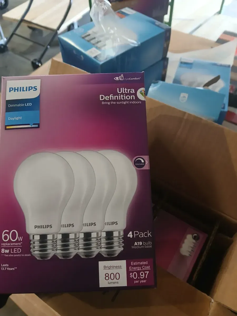 ***pack of 4***60-Watt Equivalent A19 Ultra Definition Dimmable E26 LED Light Bulb EyeComfort Soft White with Warm Glow 2700K (4-Pack) - image 3