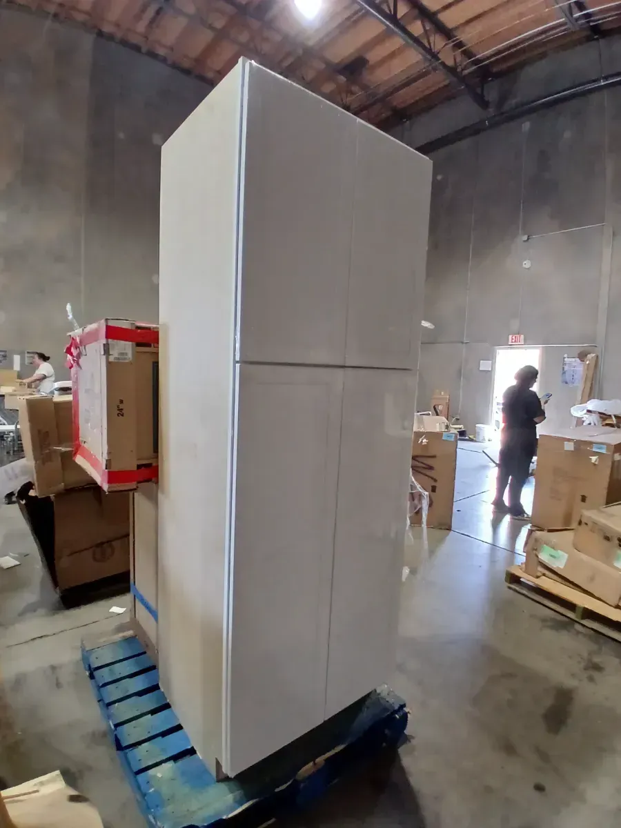 Norfolk Shaker 30 in. W x 90 in. H x 24 in. D in Painted White Plywood Assembled Pantry Cabinet - image 5