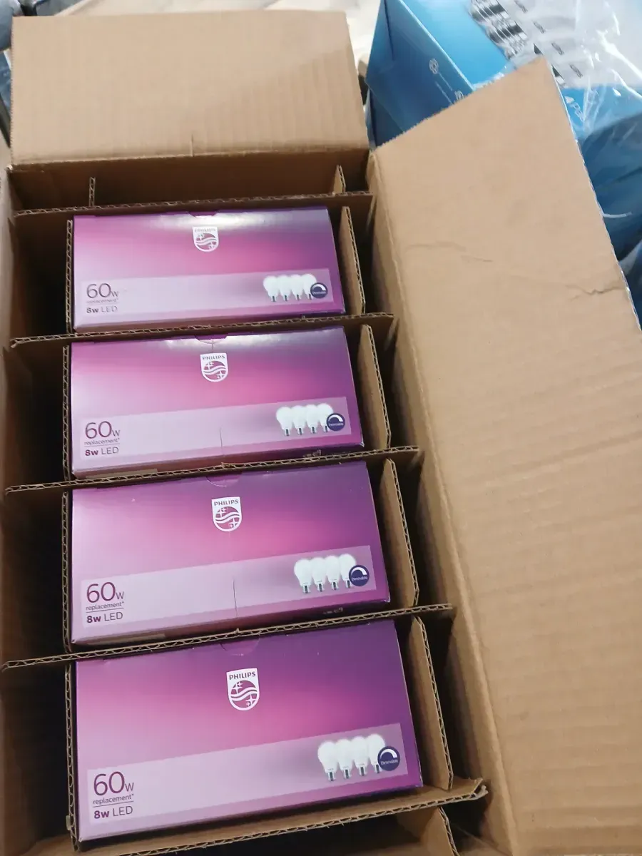 ***pack of 4***60-Watt Equivalent A19 Ultra Definition Dimmable E26 LED Light Bulb EyeComfort Soft White with Warm Glow 2700K (4-Pack) - image 4