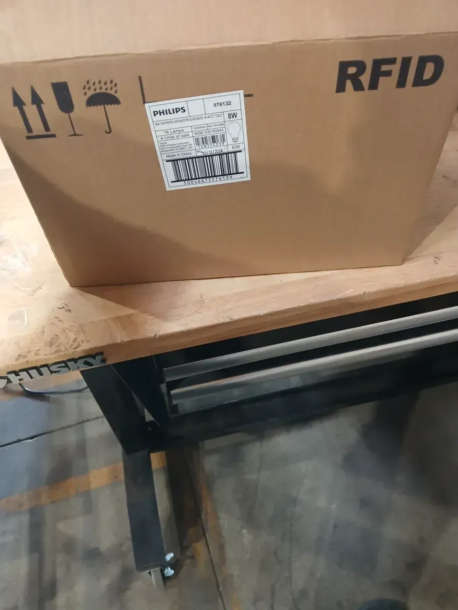 ***pack of 4***60-Watt Equivalent A19 Ultra Definition Dimmable E26 LED Light Bulb EyeComfort Soft White with Warm Glow 2700K (4-Pack) - image 2