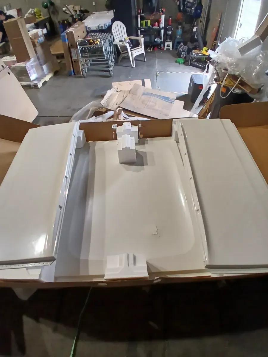 *** 2 of thrm has minor dents Pallete of 3 different size and style  bath wall sets - image 2