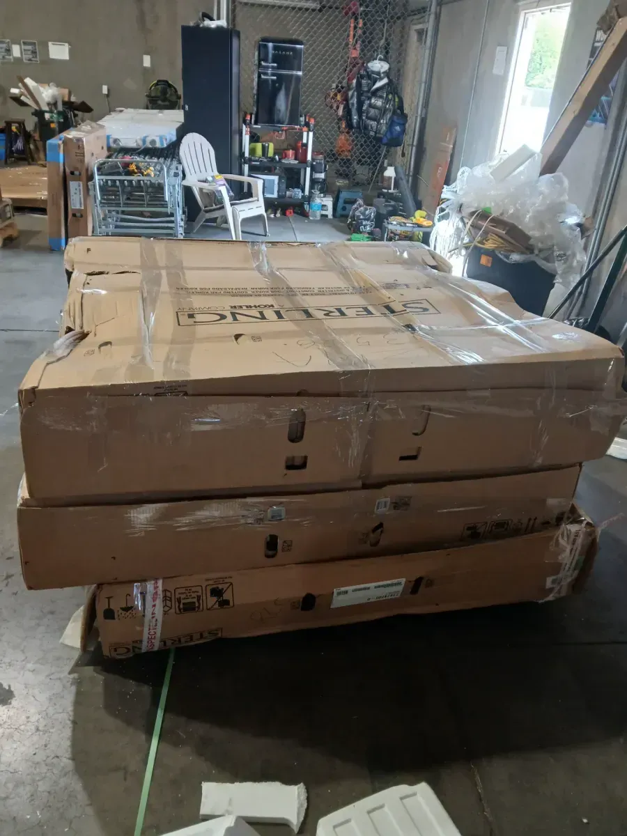 *** 2 of thrm has minor dents Pallete of 3 different size and style  bath wall sets - image 4